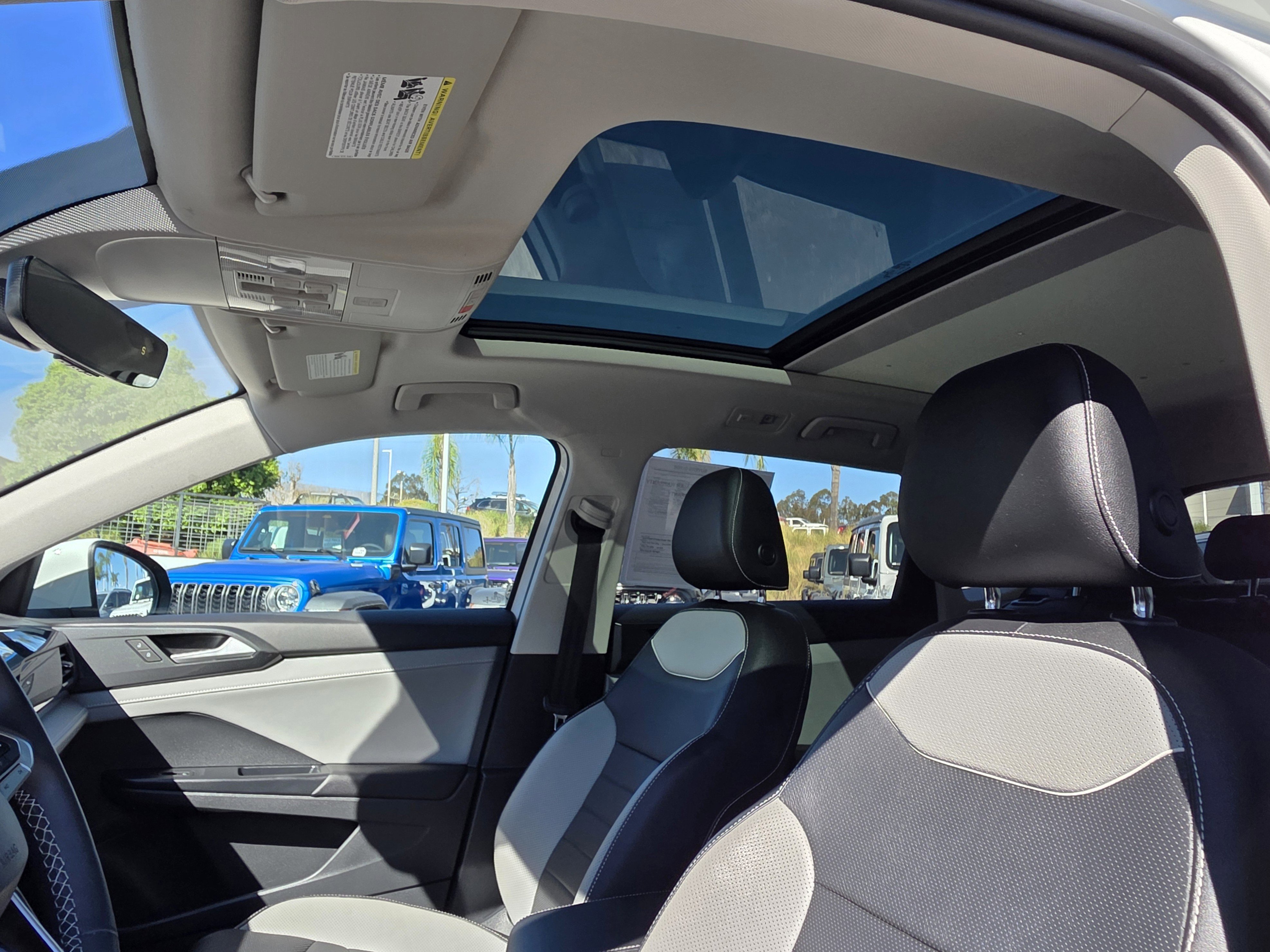 Used 2023 Volkswagen Taos SEL image 19