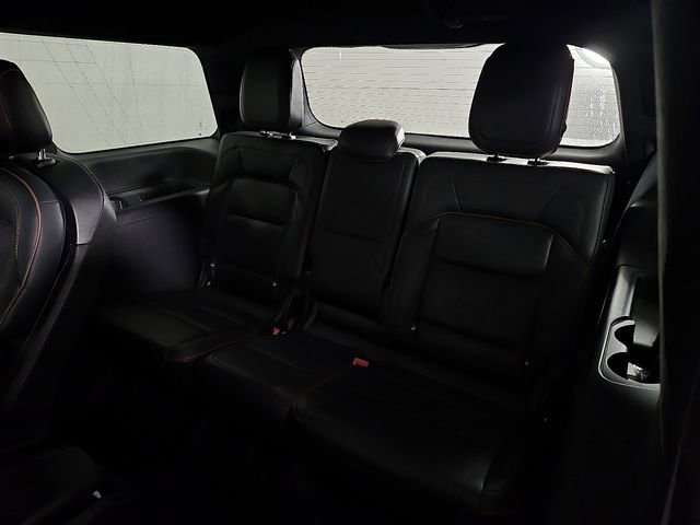 Used 2025 Lincoln Navigator Black Label image 11