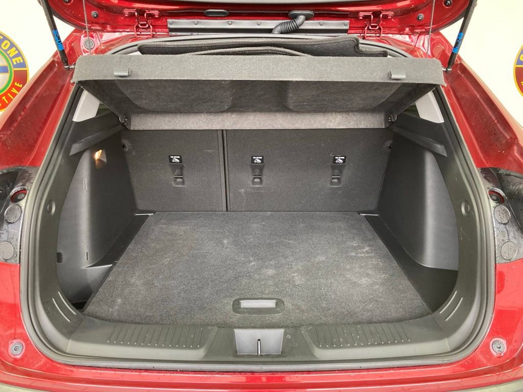 Used 2024 Chevrolet Trax LT w/ LT Convenience Package image 24