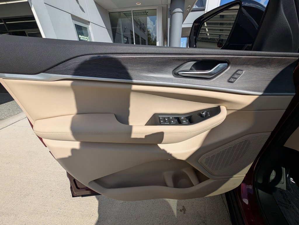 New 2025 Jeep Grand Cherokee L Limited image 41