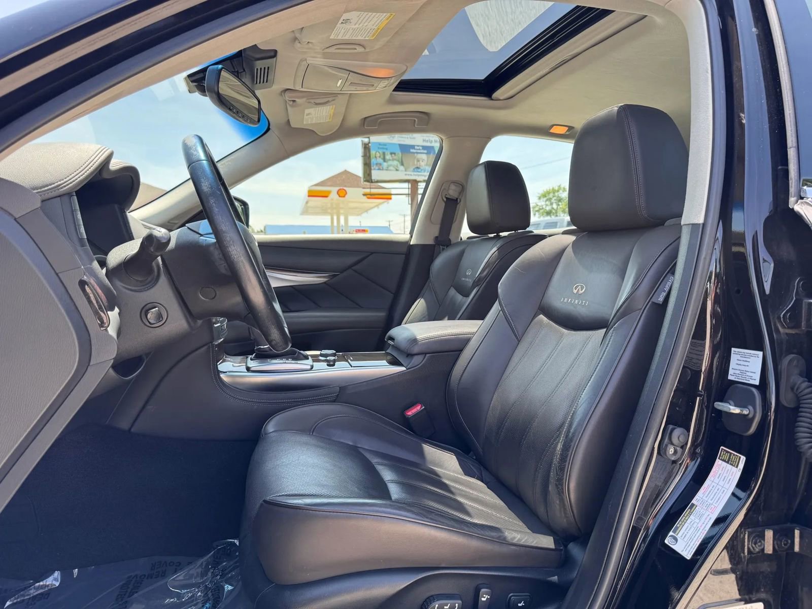 Used 2012 INFINITI M37 x w/ Deluxe Touring Pkg AWD/4WD image 4