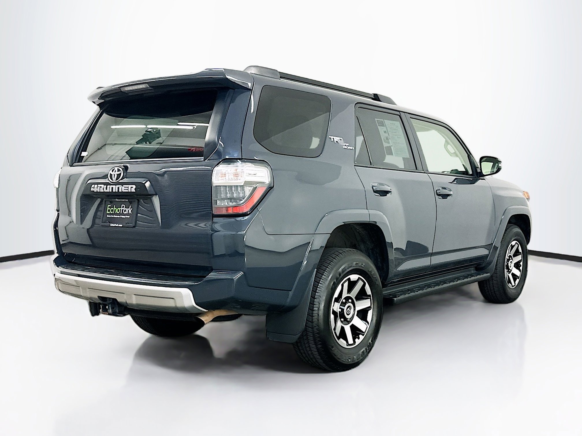Used 2024 Toyota 4Runner TRD Off-Road Premium AWD/4WD image 9