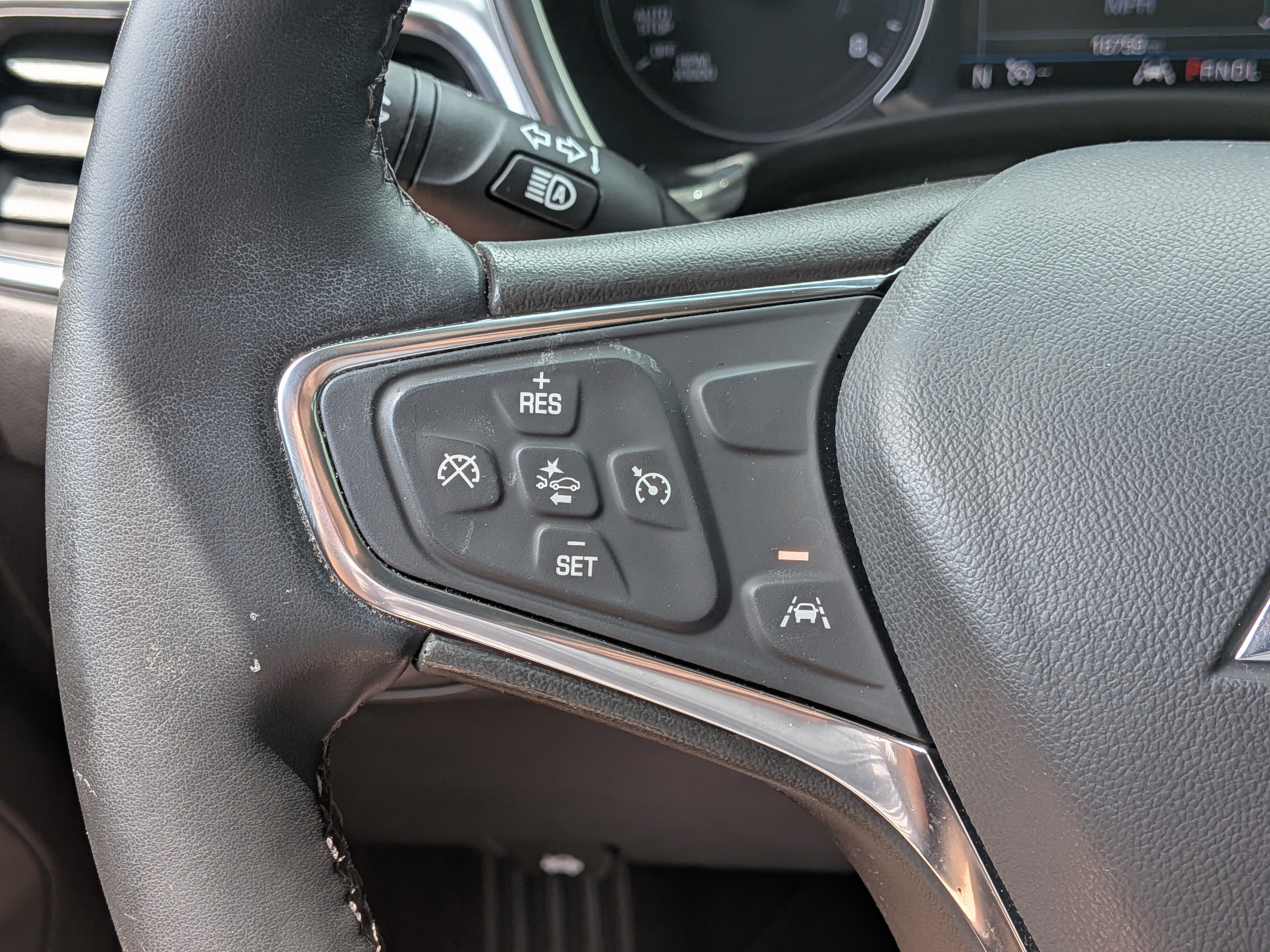 Used 2024 Chevrolet Equinox LT FWD image 25