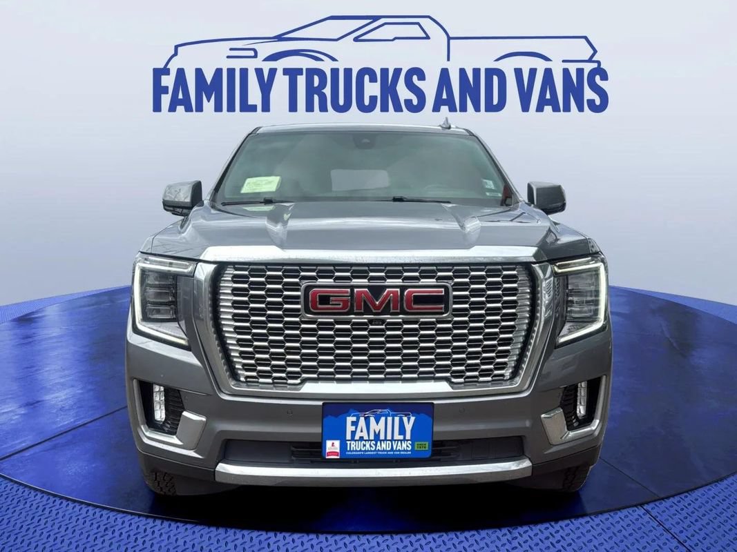 Used 2022 GMC Yukon XL Denali w/ Denali Ultimate Package AWD/4WD image 8