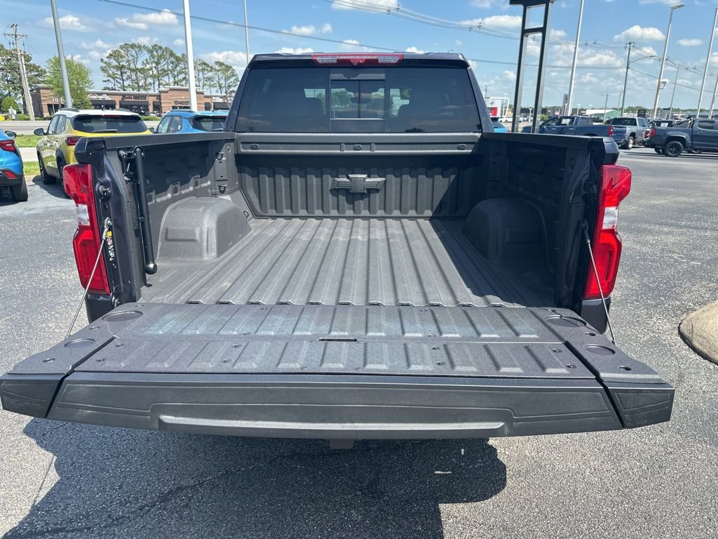 Used 2024 Chevrolet Silverado 1500 LTZ w/ Technology Package image 8