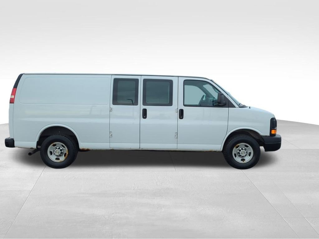 Used 2014 Chevrolet Express 3500 Extended image 5