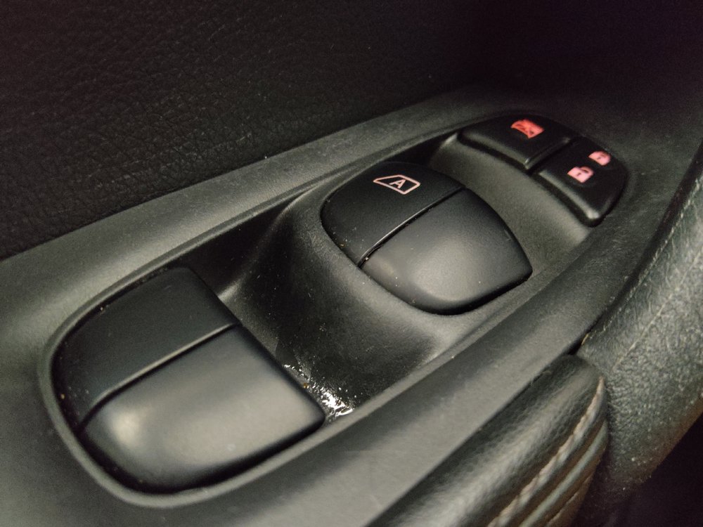 Used 2020 Nissan Rogue SV FWD image 27