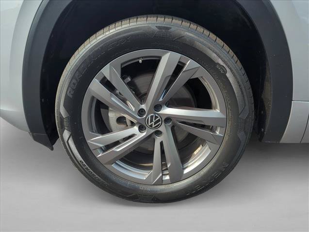 Used 2024 Volkswagen Atlas Cross Sport SEL R-Line AWD/4WD image 15