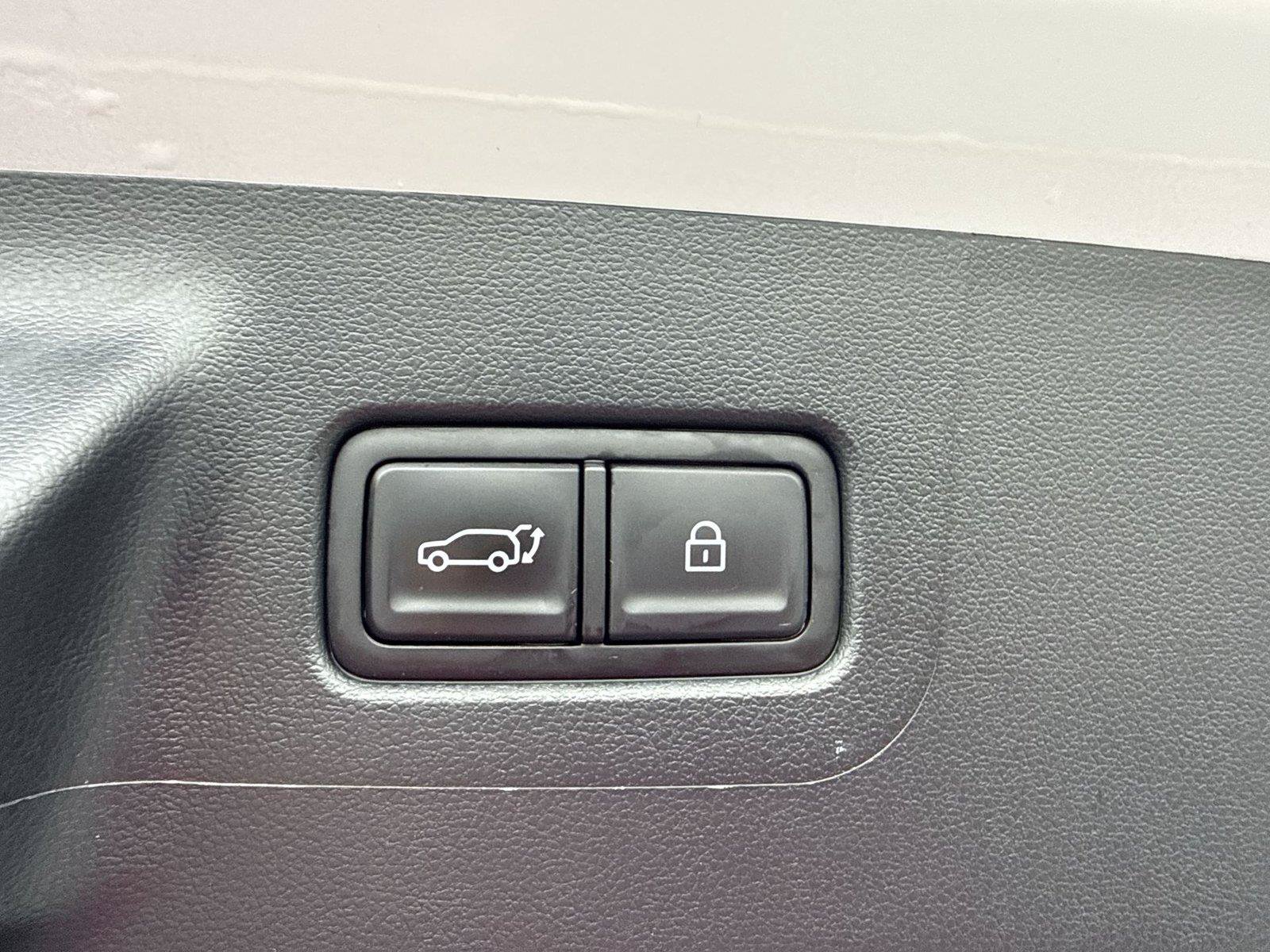 Used 2026 Hyundai Santa Fe SEL AWD/4WD image 19