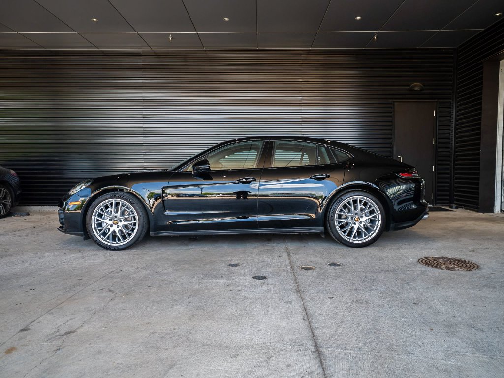 Certified 2023 Porsche Panamera image 2