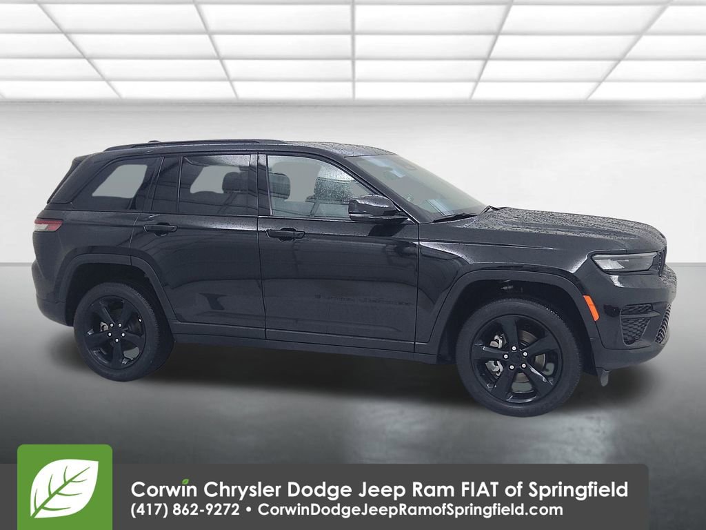 Used 2023 Jeep Grand Cherokee Altitude