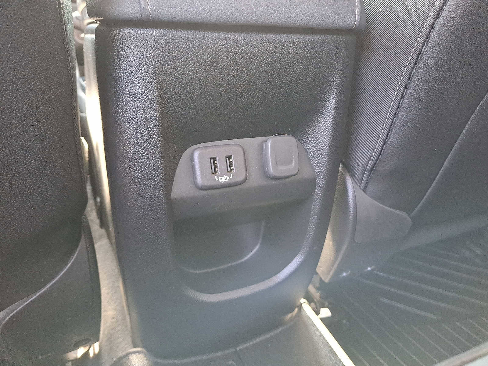 Used 2020 Chevrolet Colorado Z71 image 12