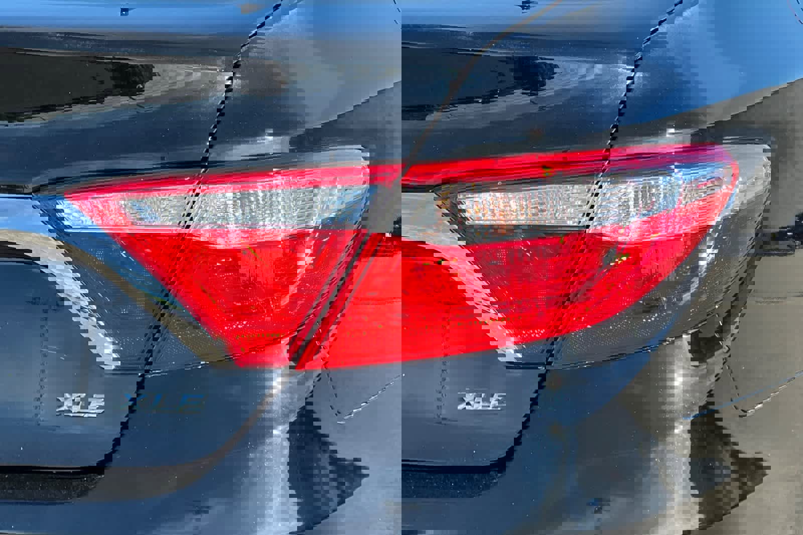 Used 2017 Toyota Camry XLE image 32