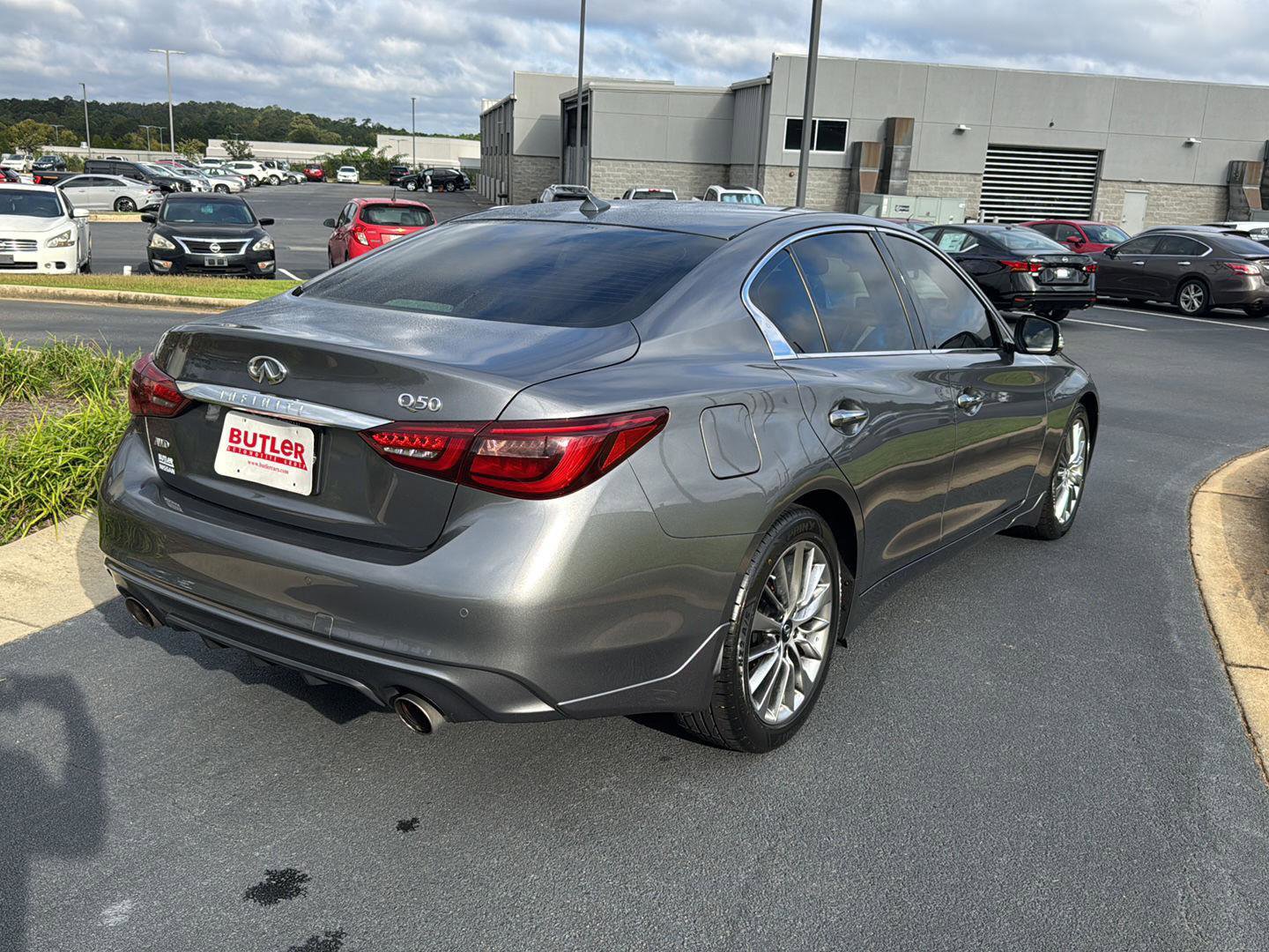 Used 2022 INFINITI Q50 Luxe w/ Cargo Package image 5