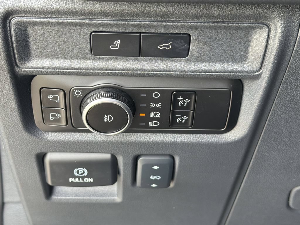 Used 2024 Ford Expedition Platinum RWD image 28
