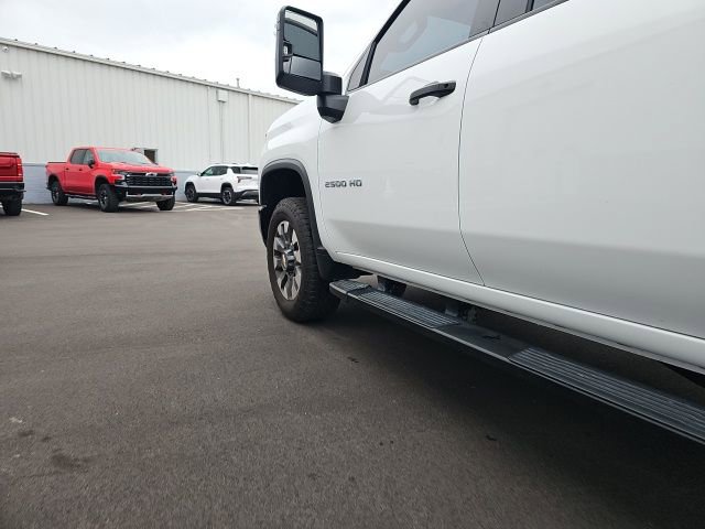 Used 2024 Chevrolet Silverado 2500 Custom w/ Custom Value Package image 11