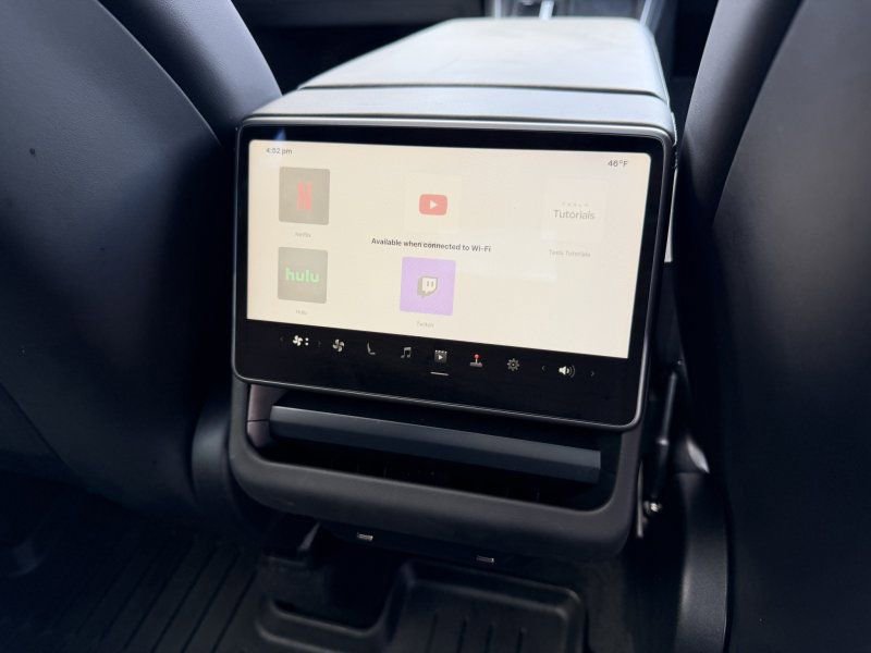 Used 2026 Tesla Model Y AWD image 18