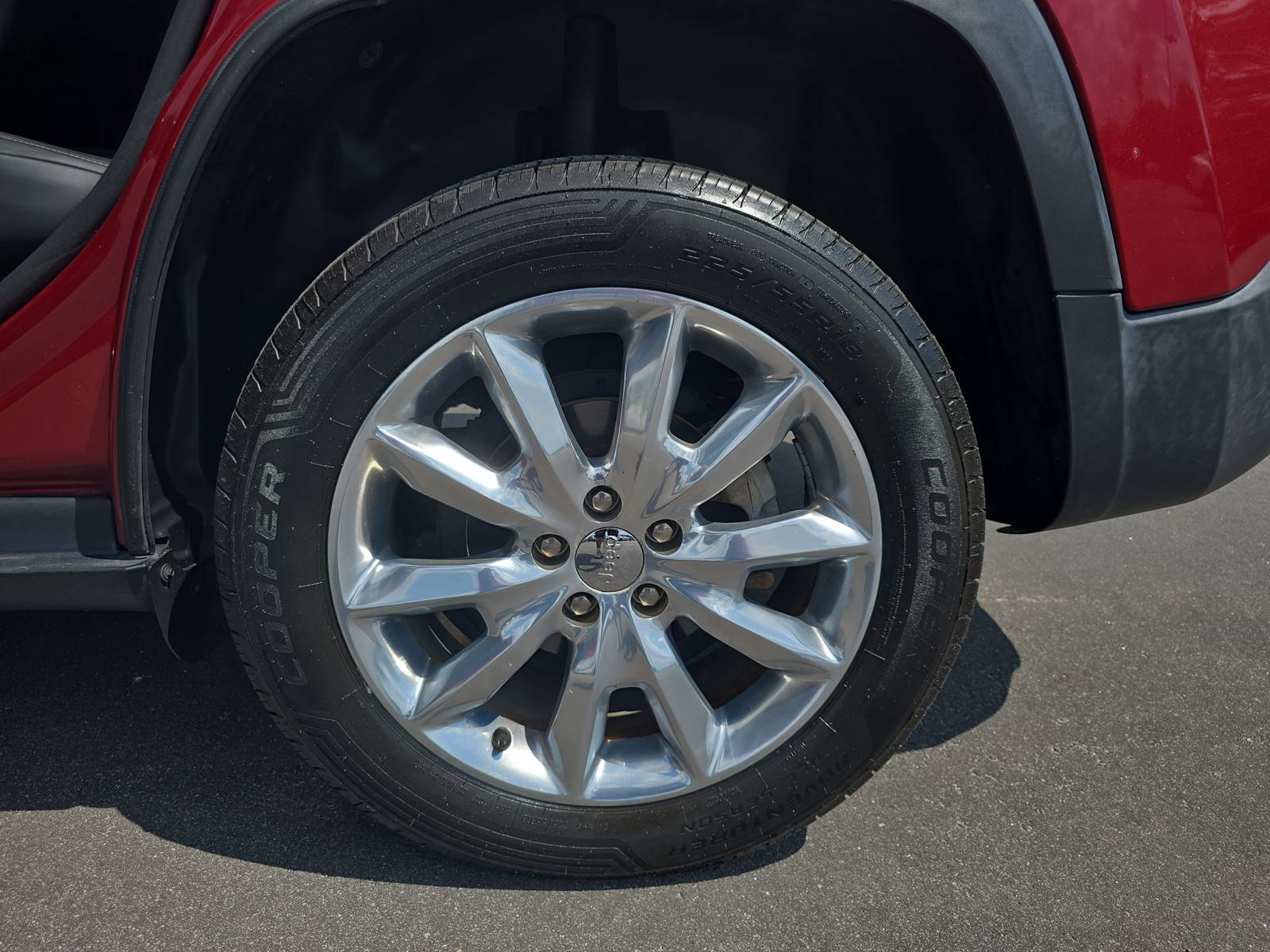 Used 2016 Jeep Cherokee Limited FWD image 33