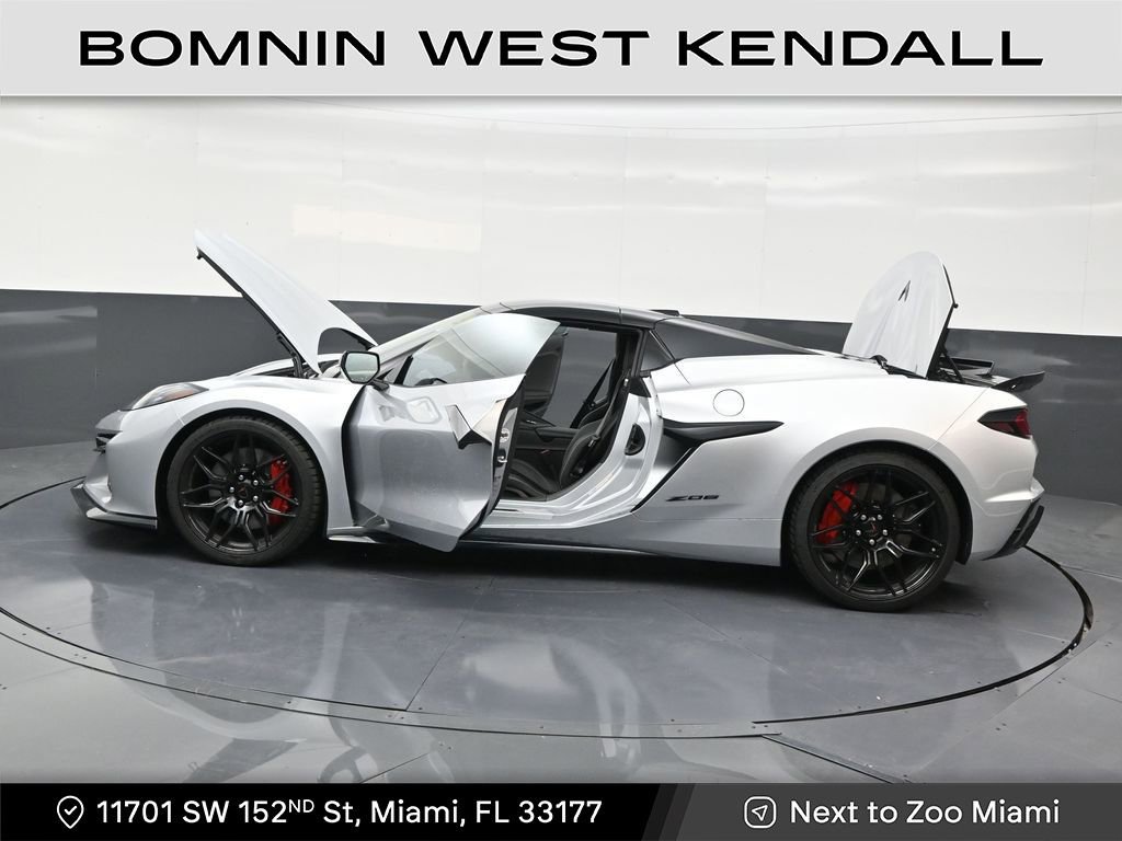 Used 2026 Chevrolet Corvette Z06 w/ Stealth Interior Trim Package image 30