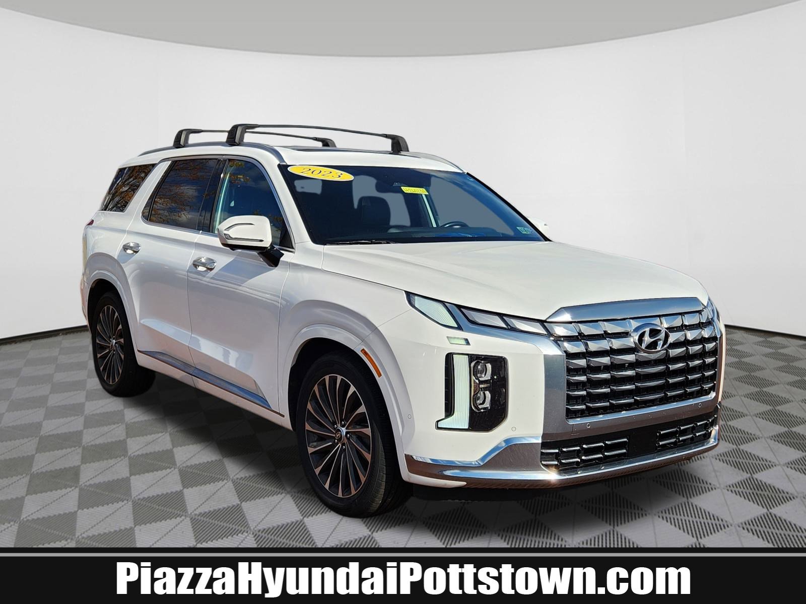 Used 2023 Hyundai Palisade Calligraphy image 1