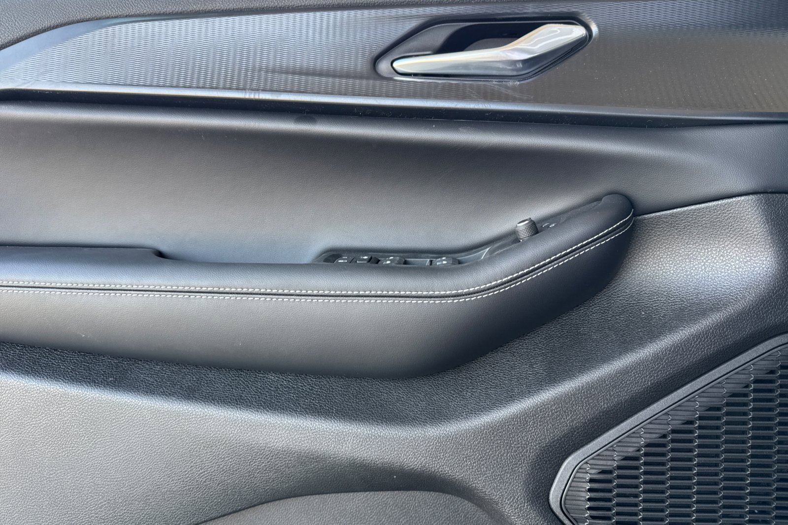 Certified 2025 Jeep Grand Cherokee L Altitude image 10