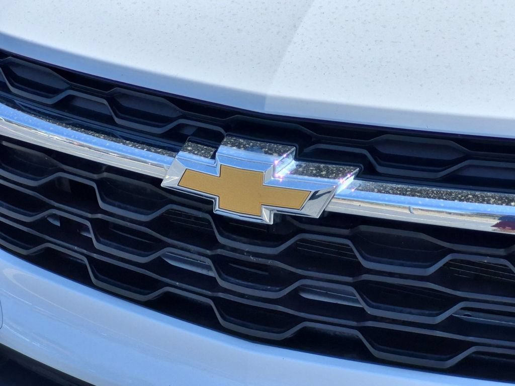 Used 2026 Chevrolet Trax LS FWD image 10
