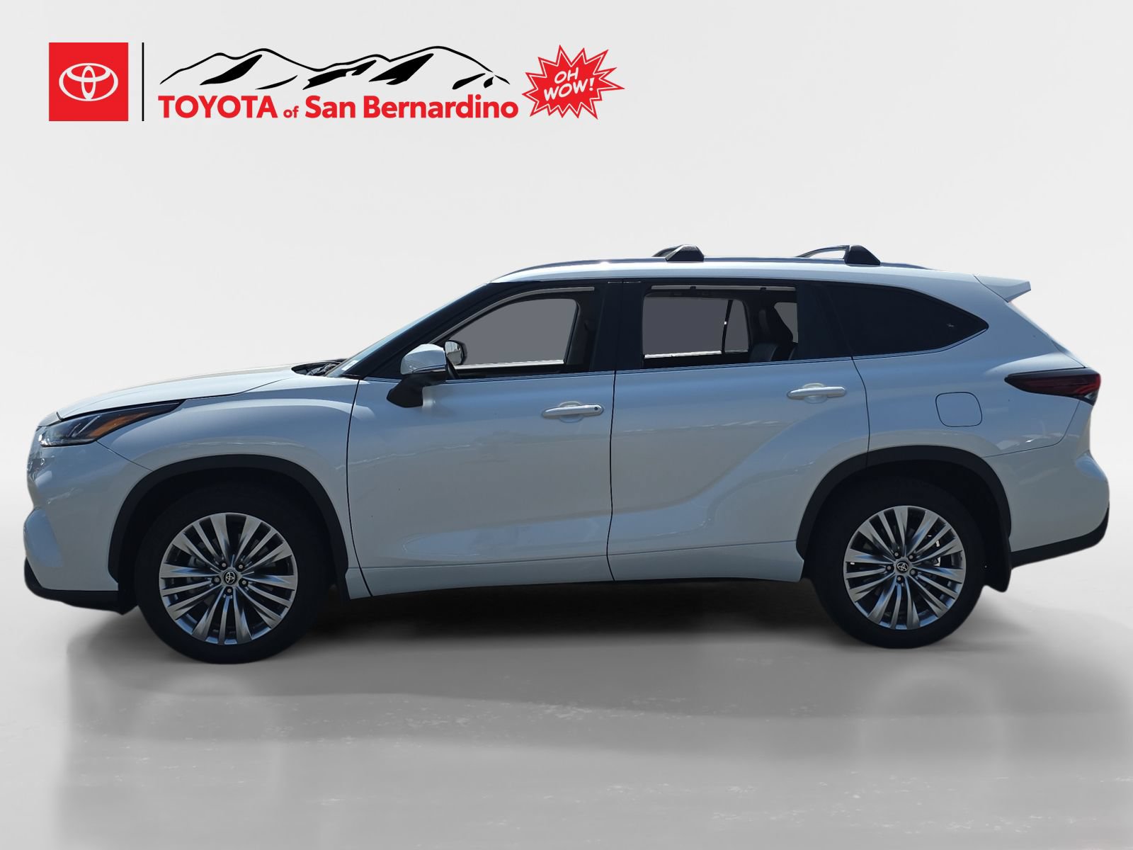 Certified 2025 Toyota Highlander Platinum AWD/4WD image 2