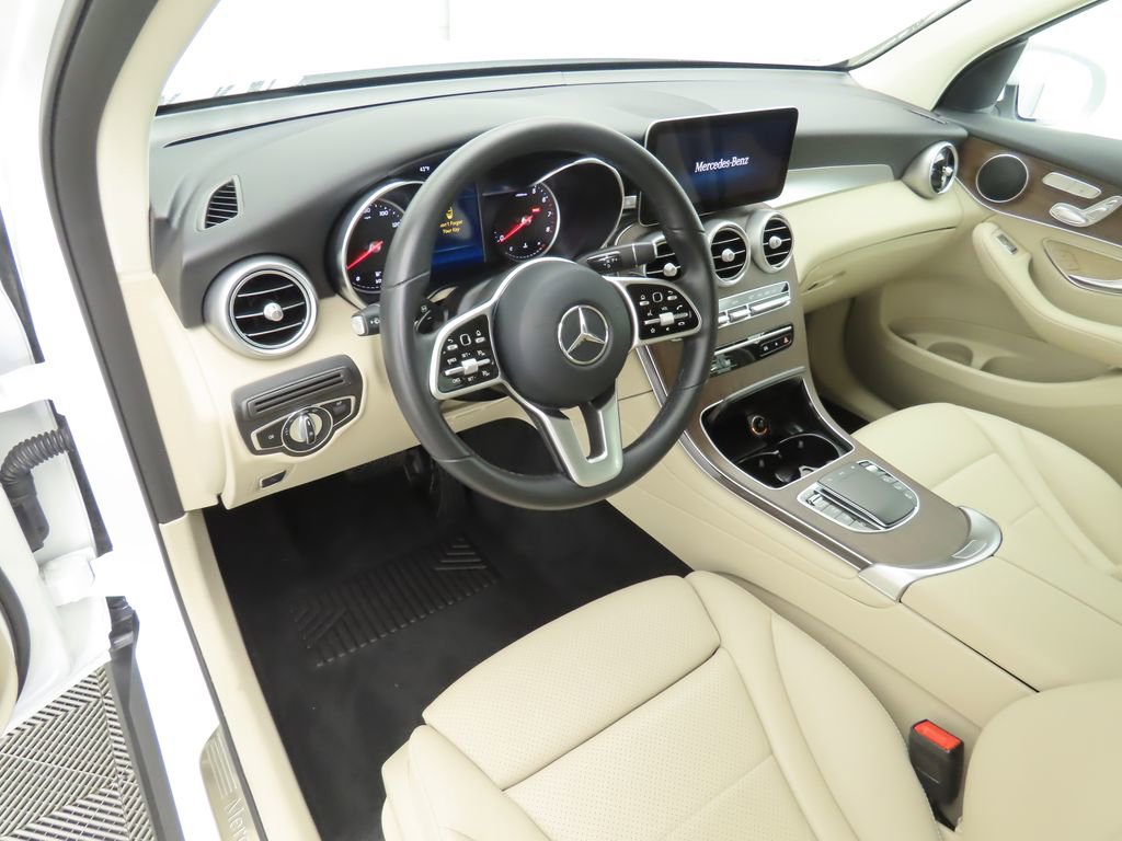 Used 2021 Mercedes-Benz GLC 300 4MATIC image 9