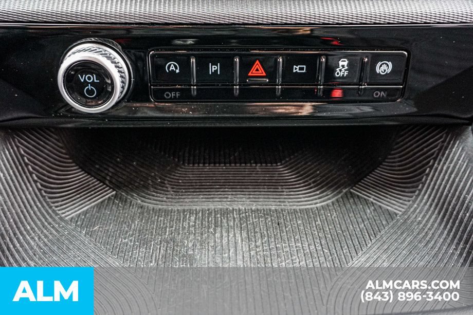 Used 2025 Ford Explorer ST-Line AWD/4WD image 43