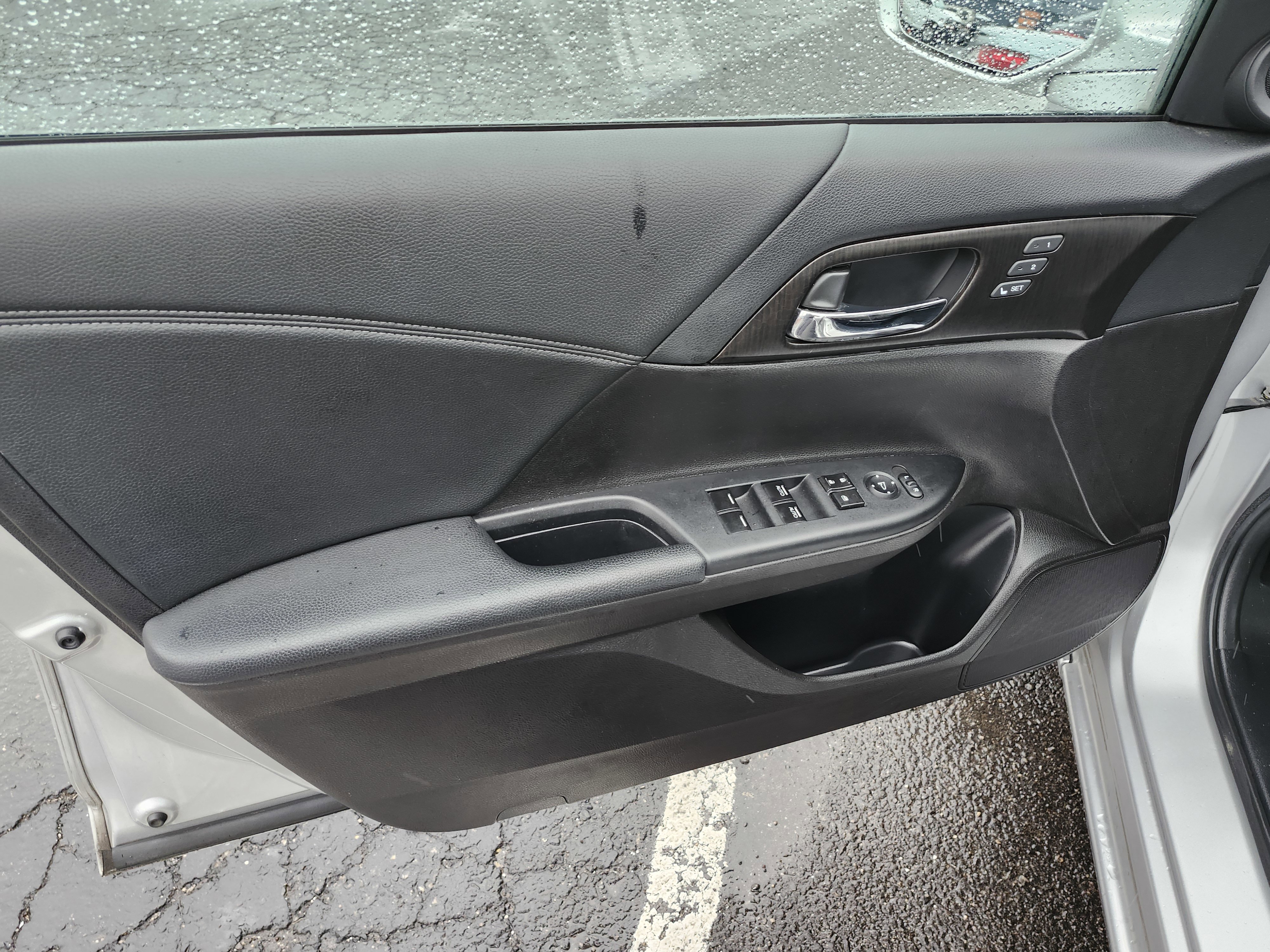 Used 2014 Honda Accord EX-L image 25