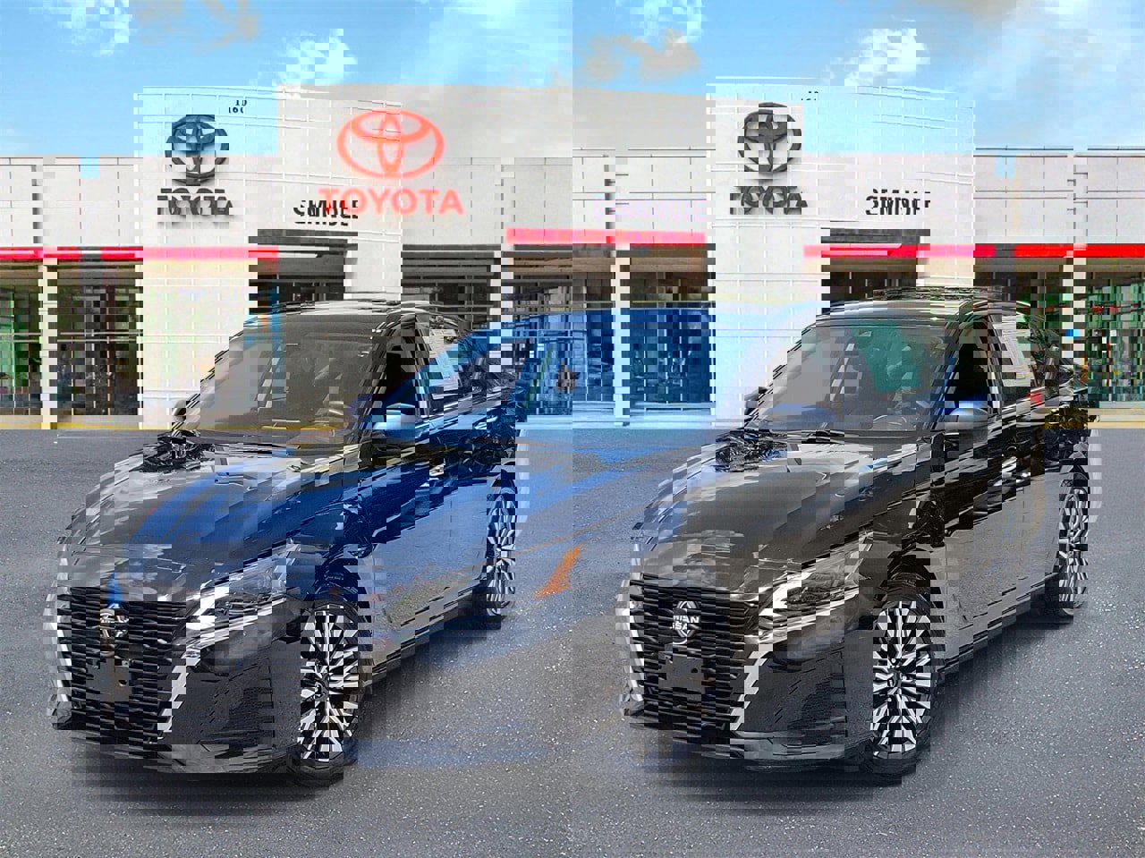 Used 2024 Nissan Altima 2.5 SV