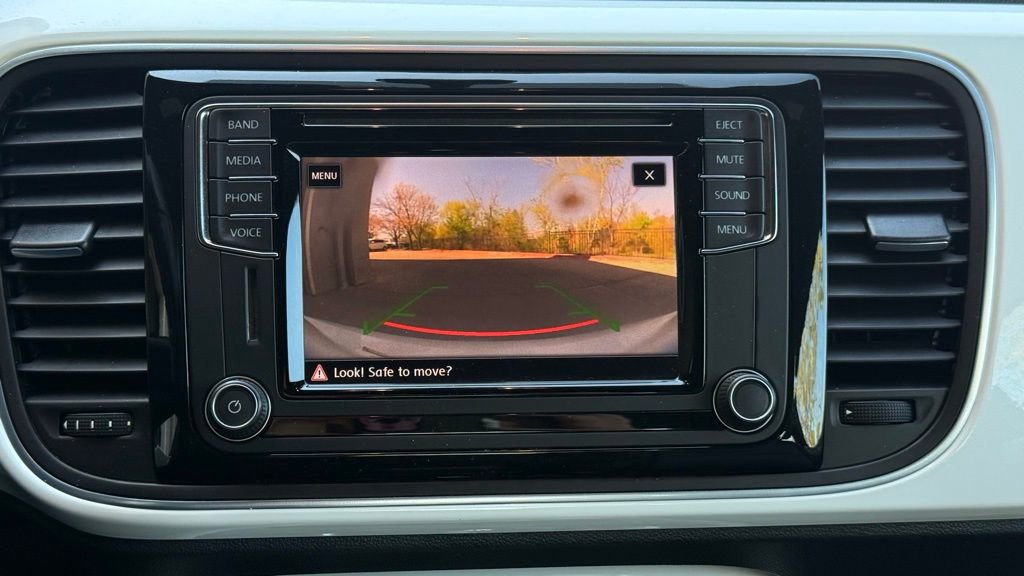 Used 2017 Volkswagen Beetle 1.8T SE FWD image 16