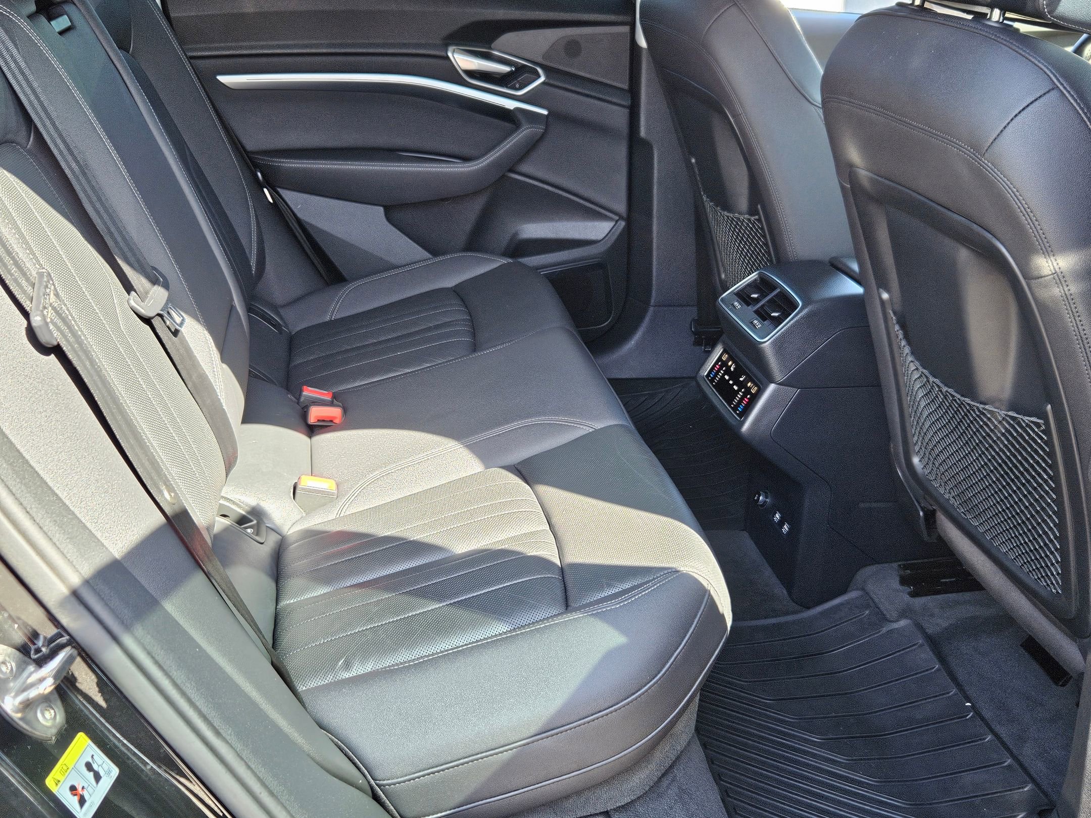 Used 2019 Audi e-tron Premium Plus AWD/4WD image 29