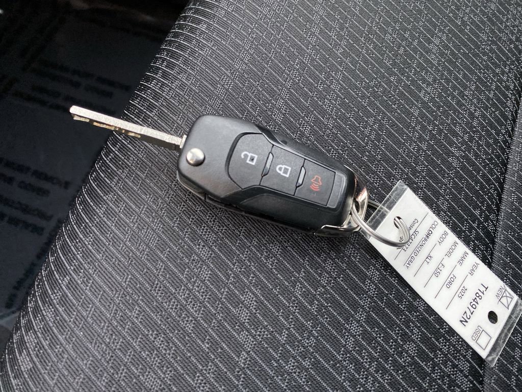 New 2025 Ford F150 XLT w/ Equipment Group 301A Standard image 31