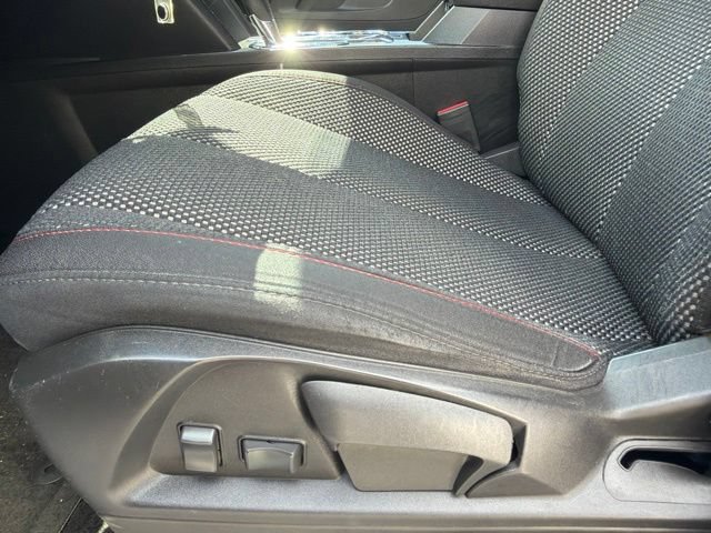 Used 2017 Chevrolet Equinox LT FWD image 11