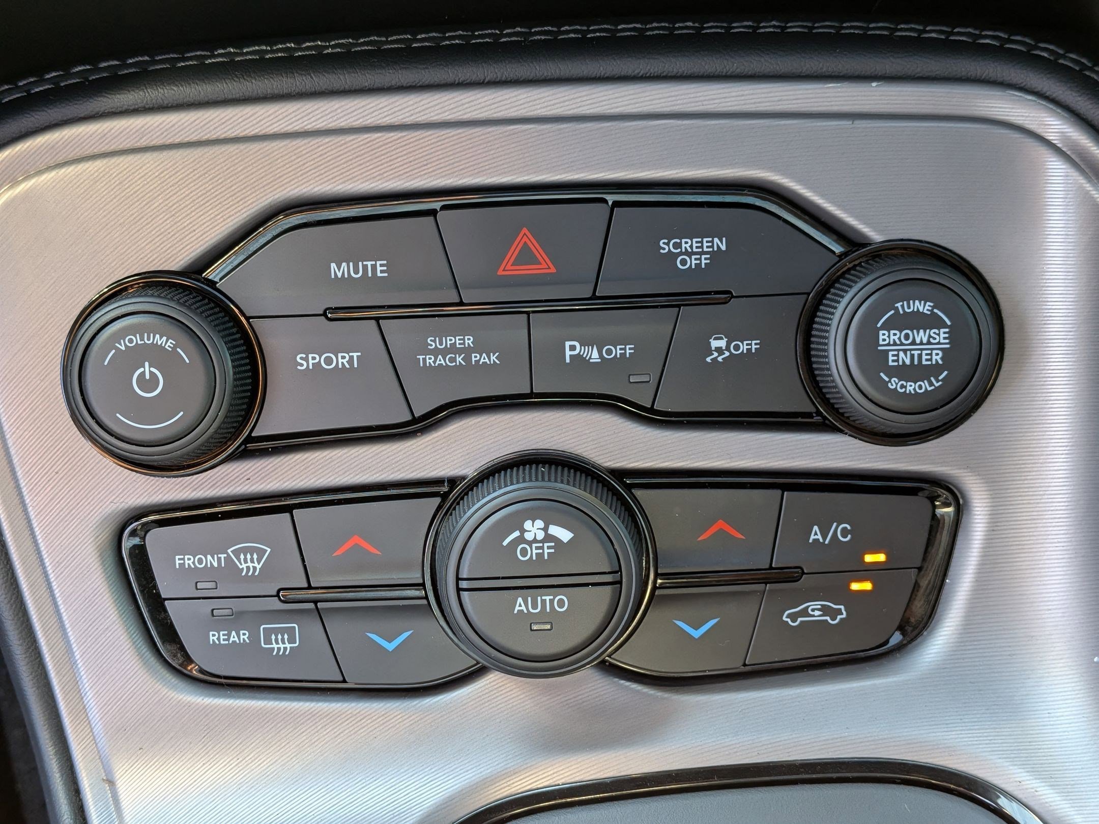 Used 2023 Dodge Challenger R/T w/ Plus Package image 25