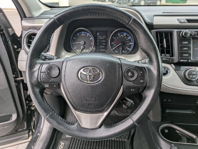 Used 2018 Toyota RAV4 XLE w/ Plus Extra Value Package AWD/4WD image 9