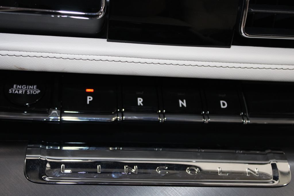 New 2026 Lincoln Aviator 2WD w/ Jet Appearance Package image 47