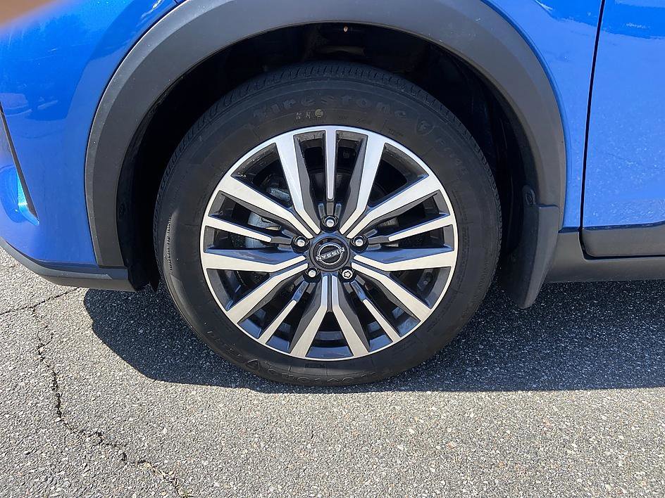Used 2023 Nissan Kicks SV image 8