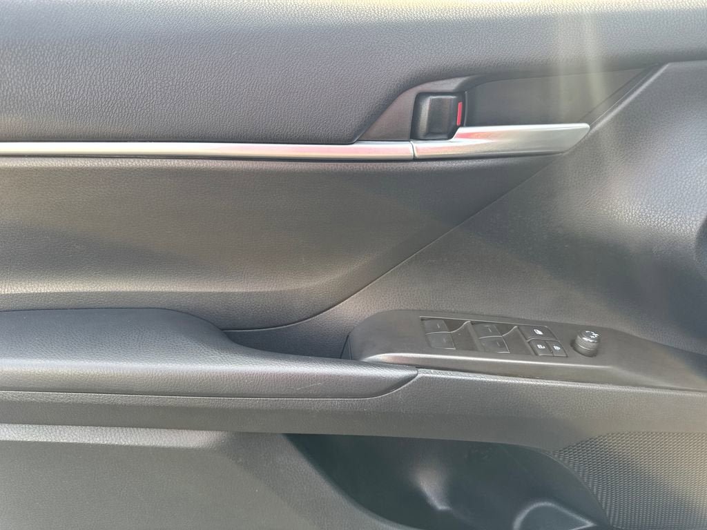Used 2023 Toyota Camry SE FWD image 16