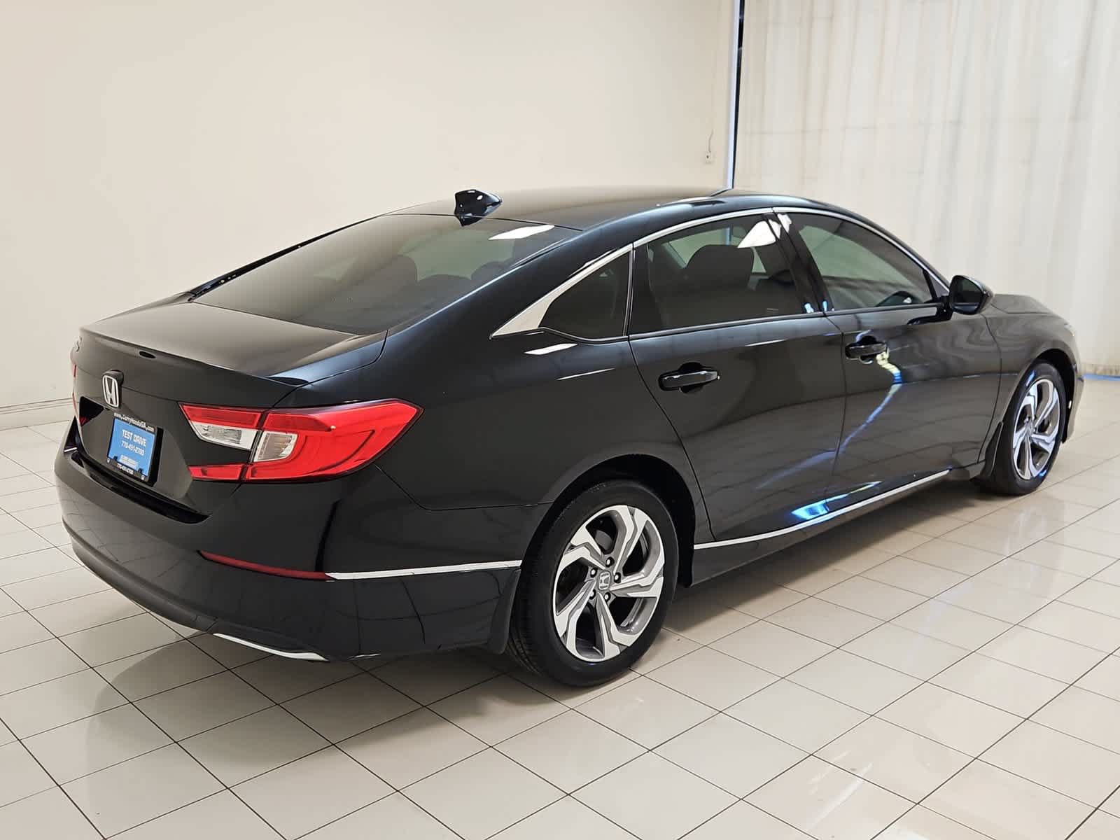 Used 2018 Honda Accord EX image 27