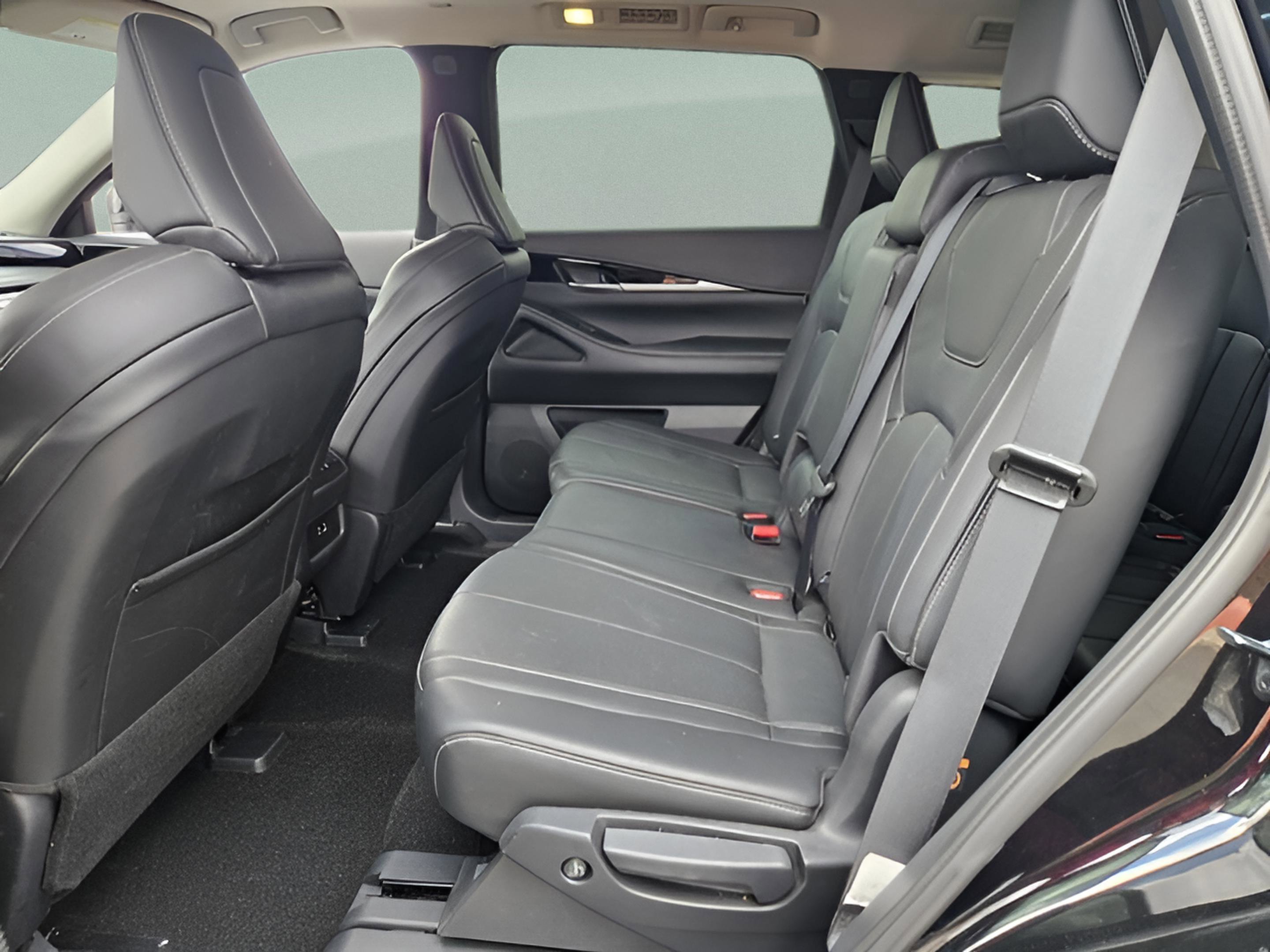 Used 2025 INFINITI QX60 Pure image 11