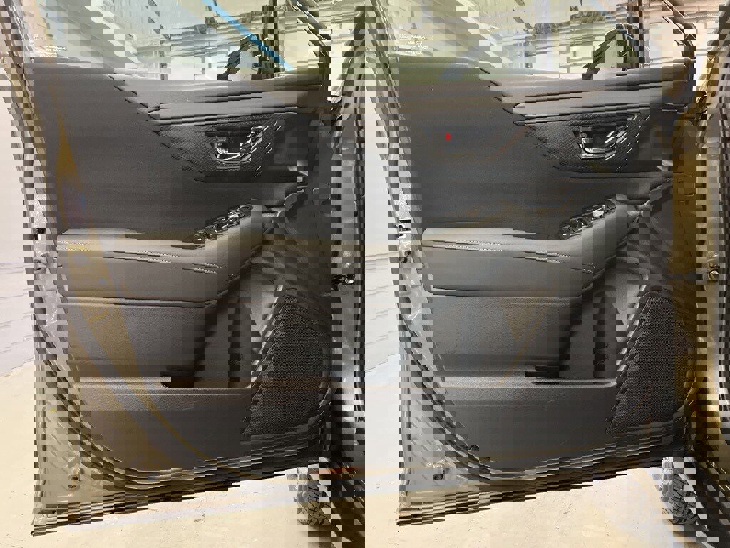 Certified 2025 Subaru Outback Premium w/ Popular Package #1A image 9