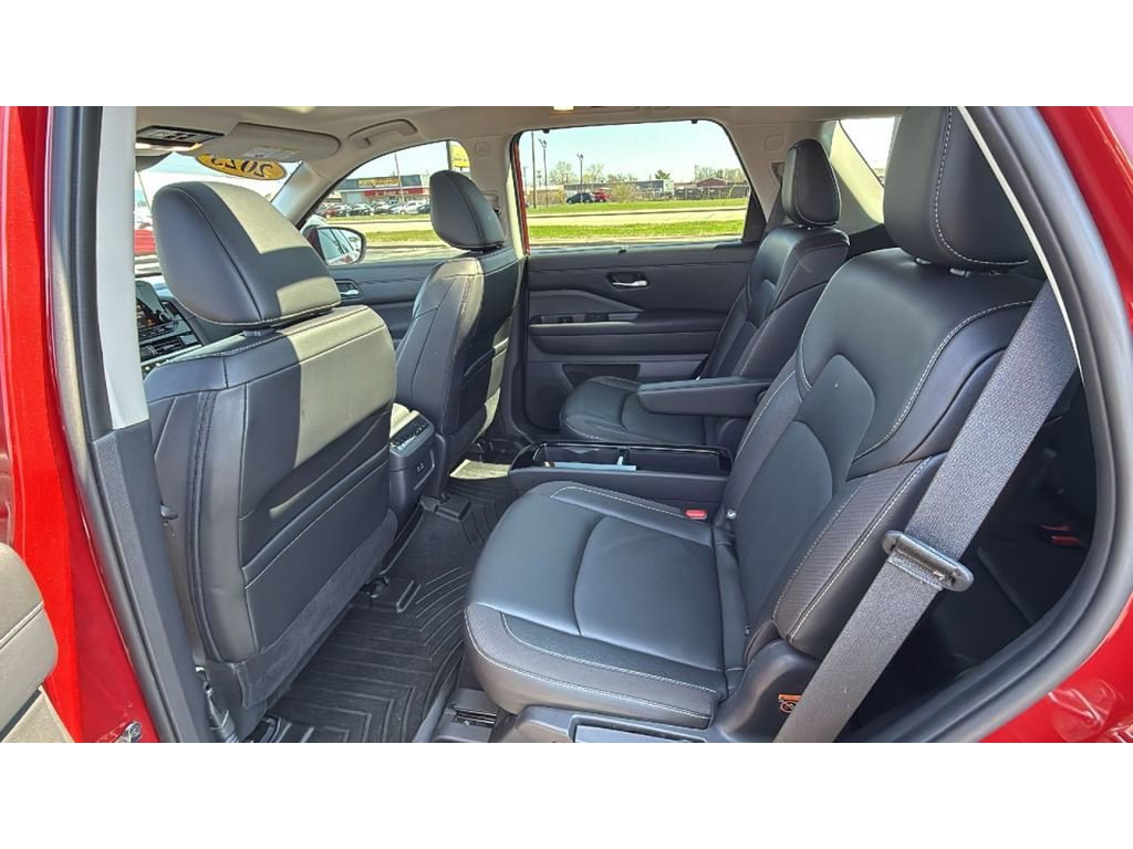 Used 2023 Nissan Pathfinder SL w/ SL Premium Package AWD/4WD image 31