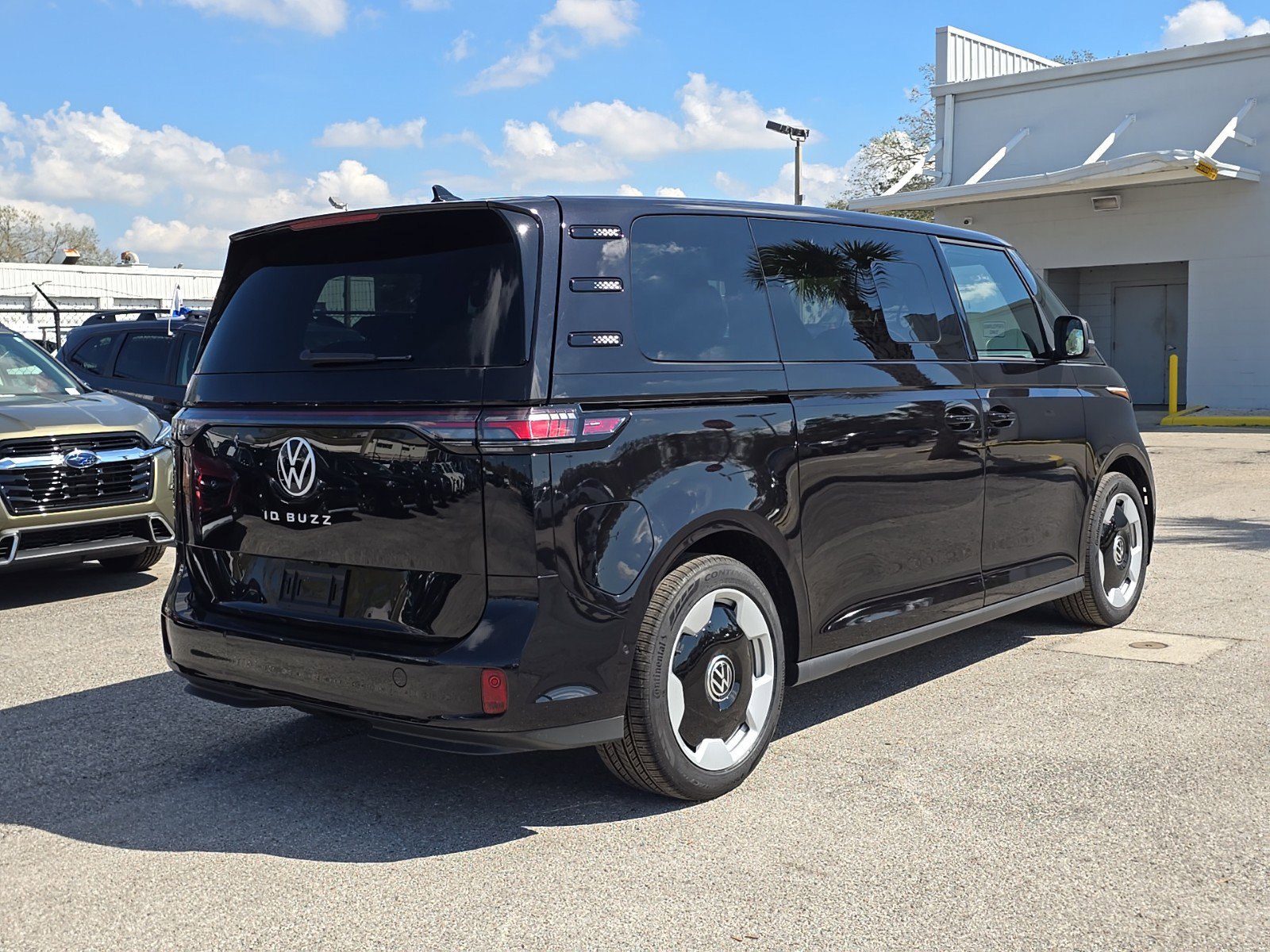 New 2025 Volkswagen ID. Buzz Pro S image 5