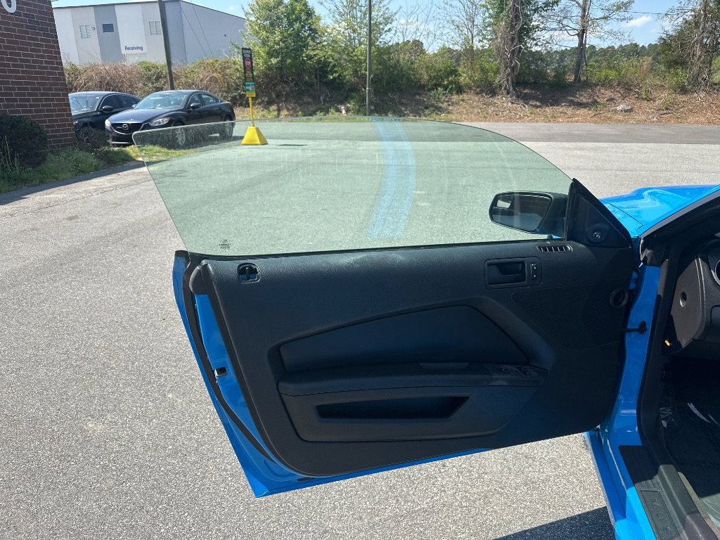 Used 2013 Ford Mustang Convertible image 13