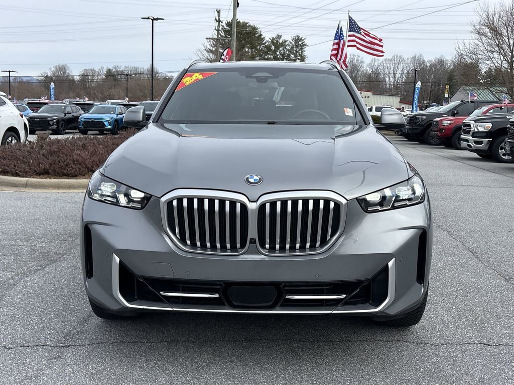 Used 2024 BMW X5 xDrive40i w/ Premium Package image 4