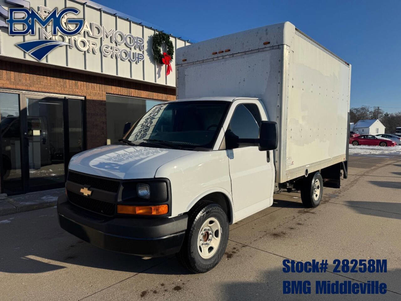 Used 2014 Chevrolet Express 3500 3500 2dr 139 in. WB Cutaway  w image 1