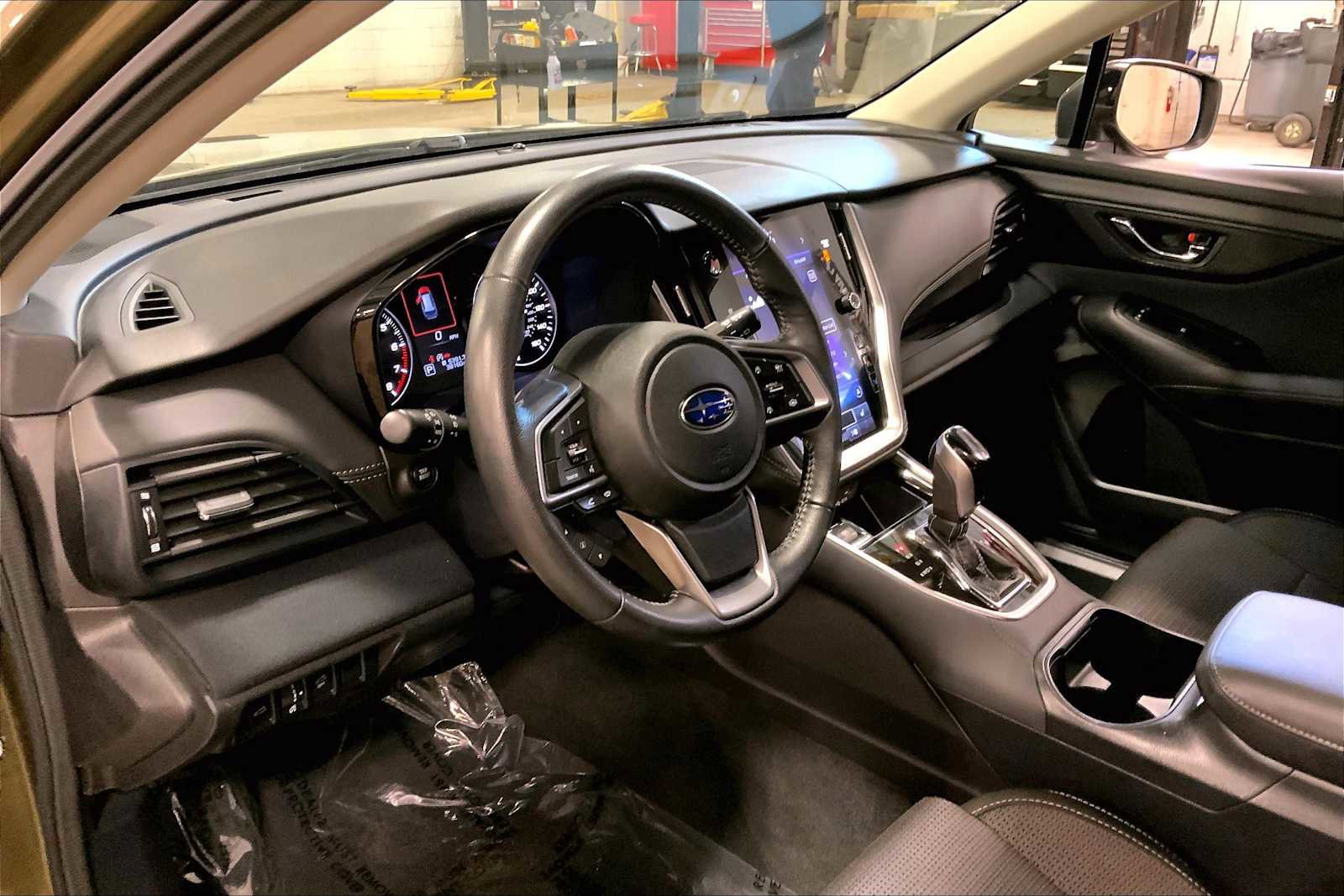 Used 2021 Subaru Outback Premium image 17