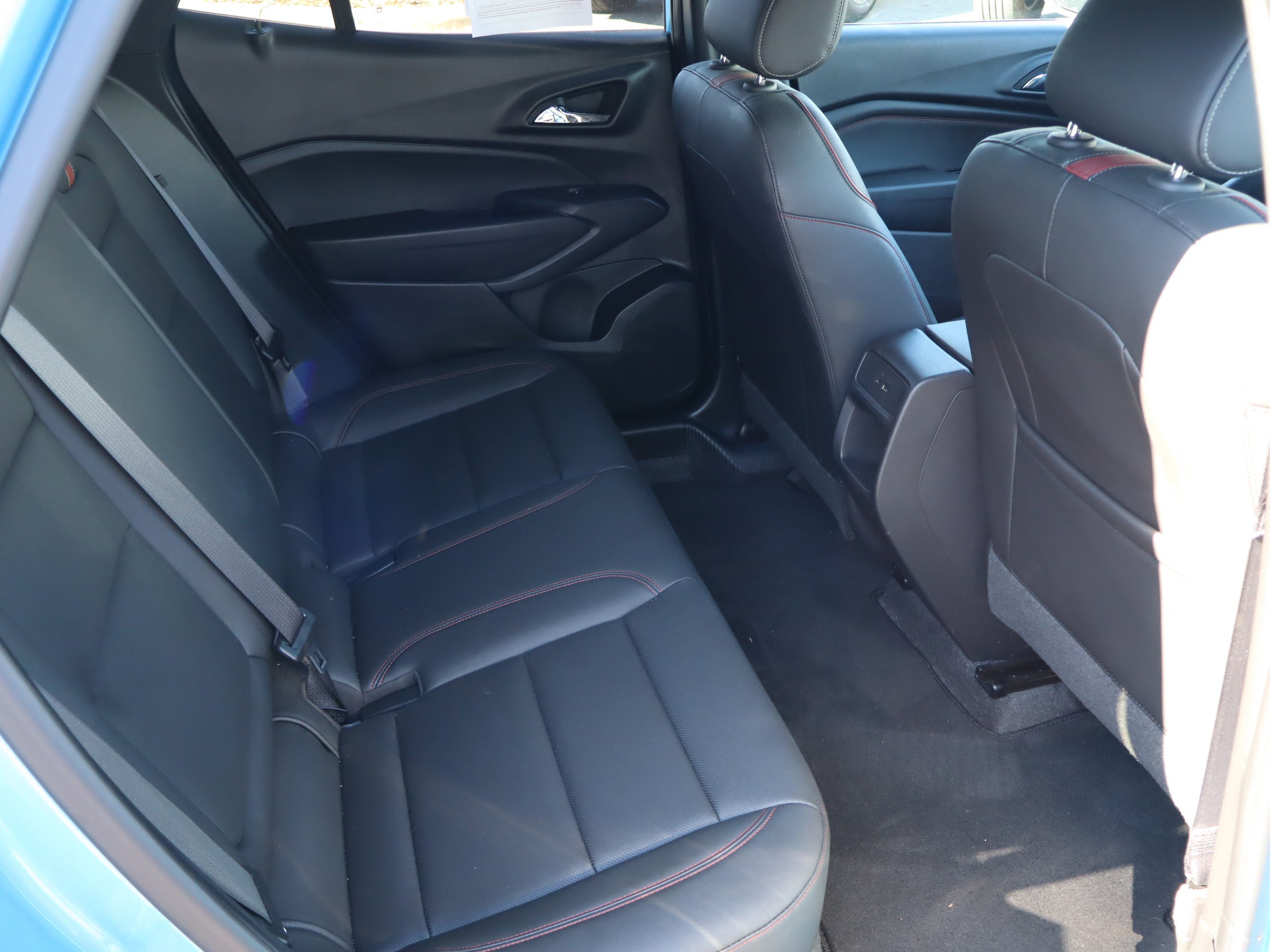 Used 2025 Chevrolet Trax RS w/ Driver Confidence Package FWD image 35